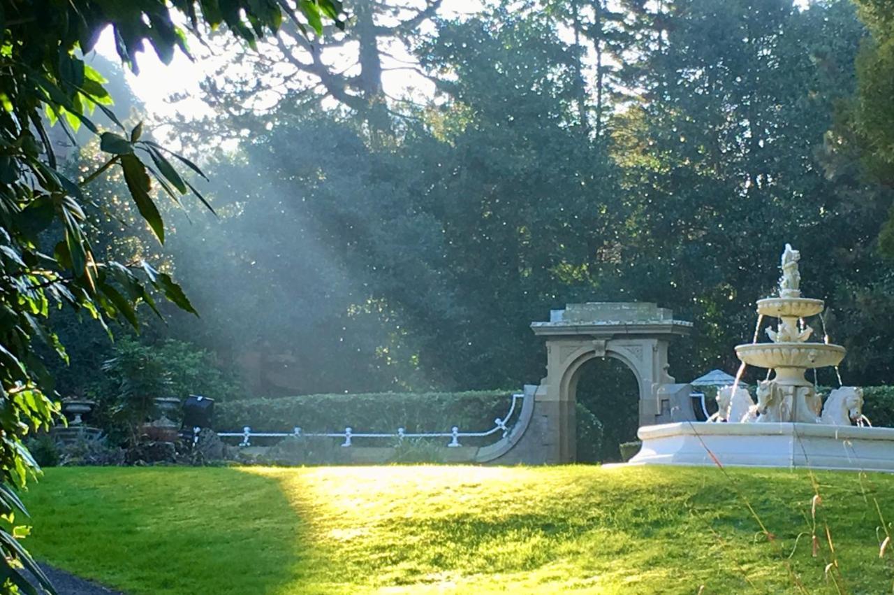 Astley Bank Hotel Darwen Dış mekan fotoğraf