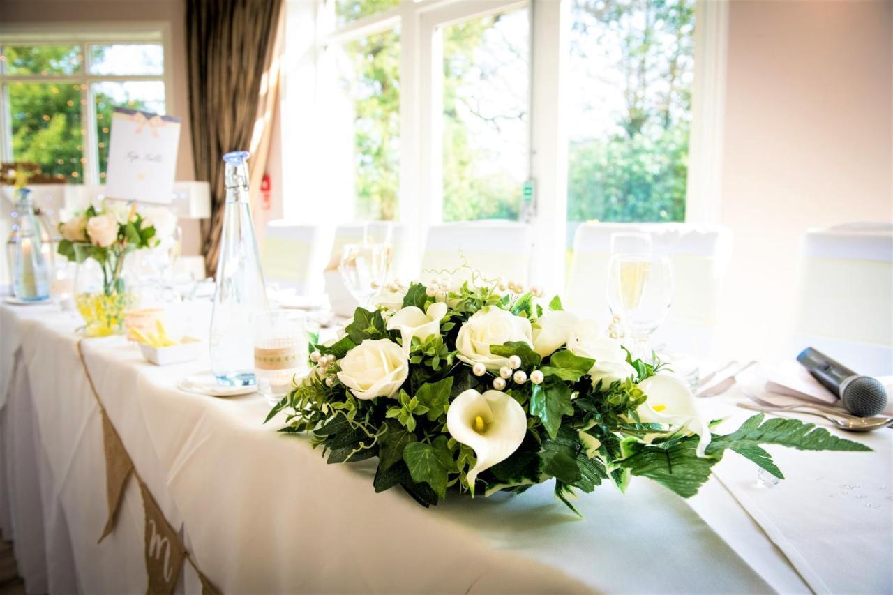 Astley Bank Hotel Darwen Dış mekan fotoğraf