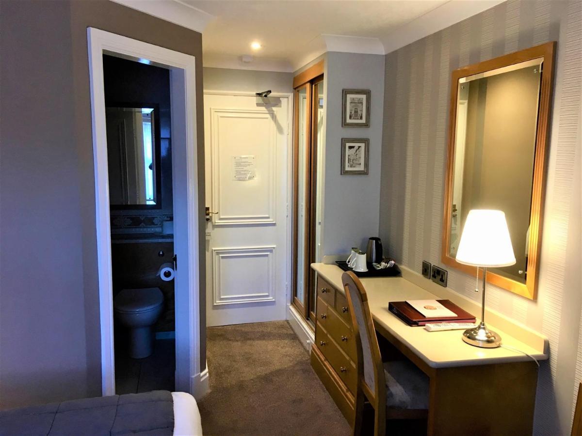 Astley Bank Hotel Darwen Dış mekan fotoğraf