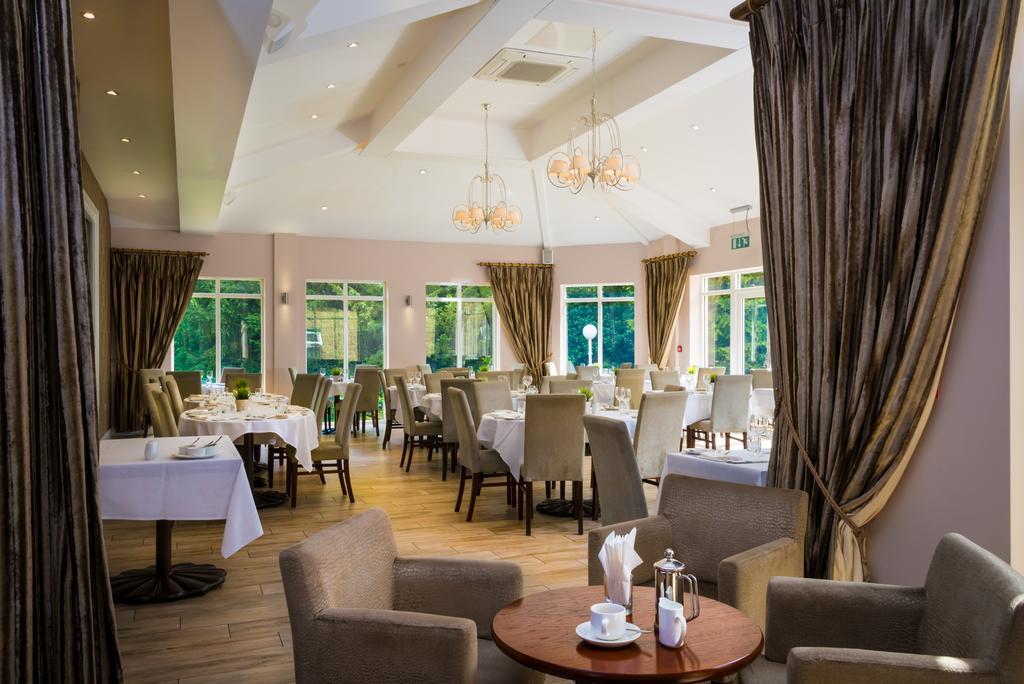 Astley Bank Hotel Darwen Dış mekan fotoğraf