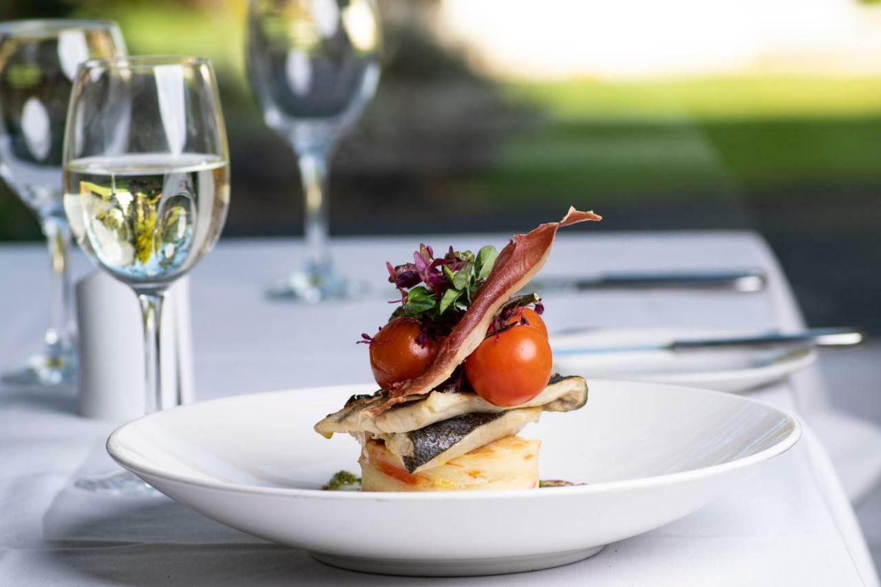 Astley Bank Hotel Darwen Dış mekan fotoğraf