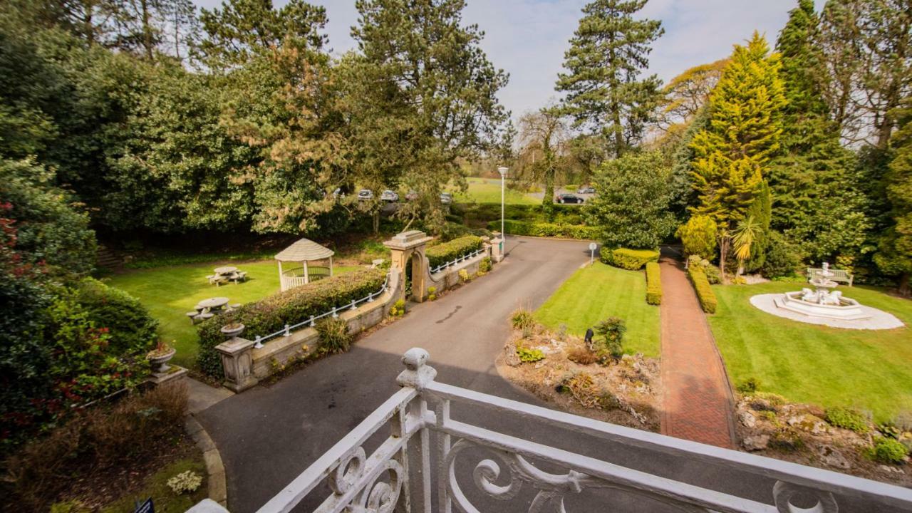 Astley Bank Hotel Darwen Dış mekan fotoğraf
